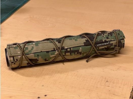 Pokrowiec tłumika w AOR 2 od Emersongear