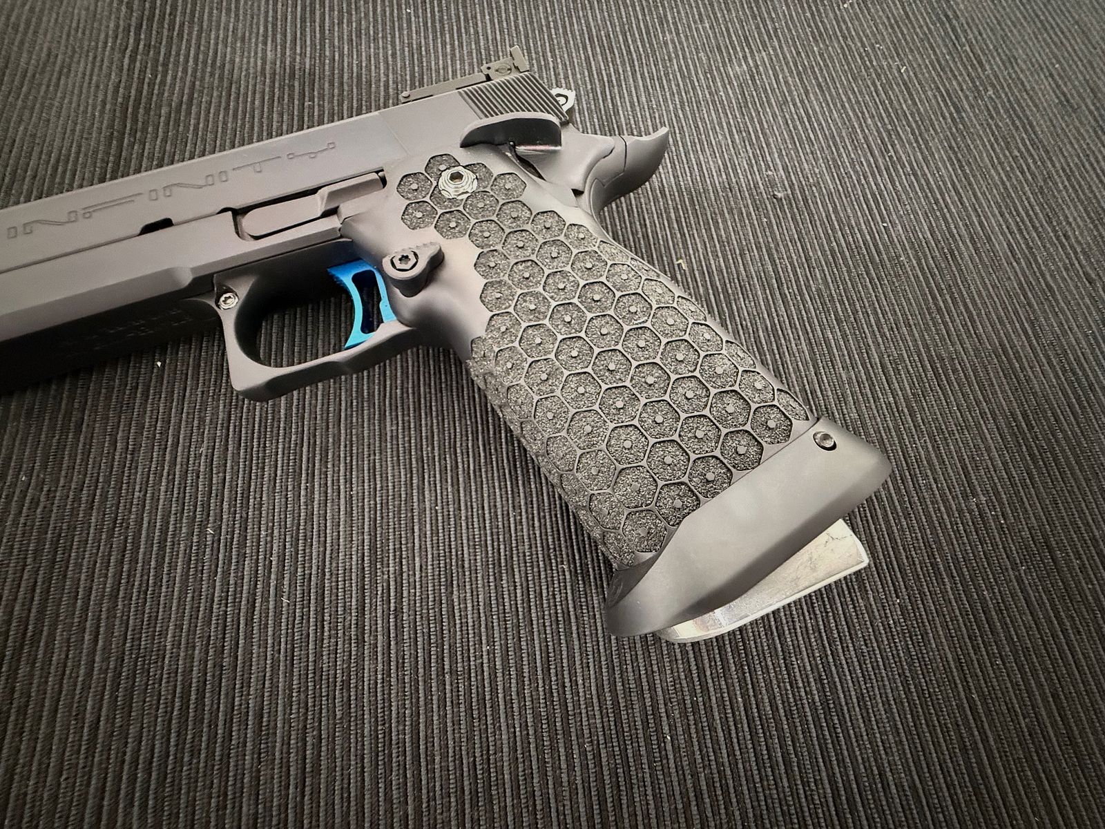 Strayer-Voigt Infinity Kaliber .40SuW incl. Wechsellauf 9mmLuger IPSC