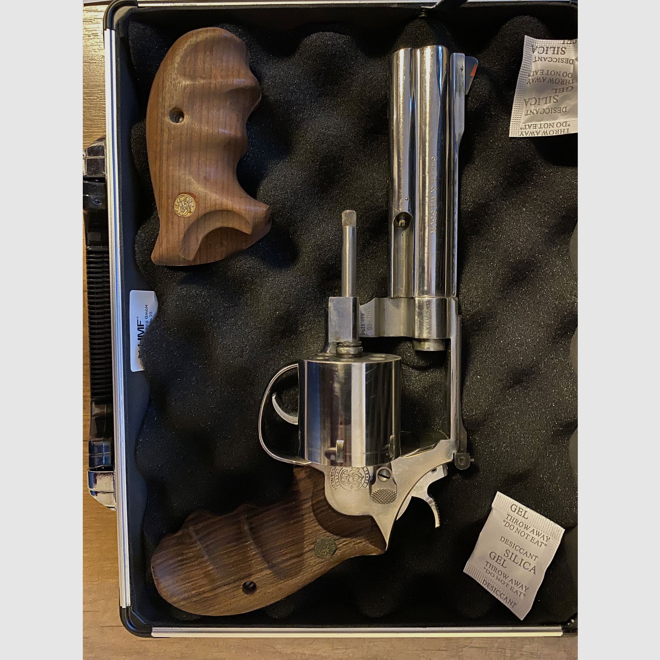 Smith & Wesson 627.0 Target .357, including gun case and accessories