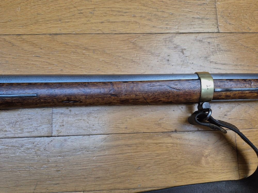 Seltenes Infanteriegewehr Marine Modell 1842 T (nicht T bis) – Königliche Manufaktur Tulle 1847 – Modifiziert mit Zügen und repariert in Tulle 1861 – Gut lesbares Emblem und homogener Zustand – Wunderschönes Holz mit schönen Stempeln – Guter Lauf und mechanischer Zustand – TBE+, Bild 12 von 43