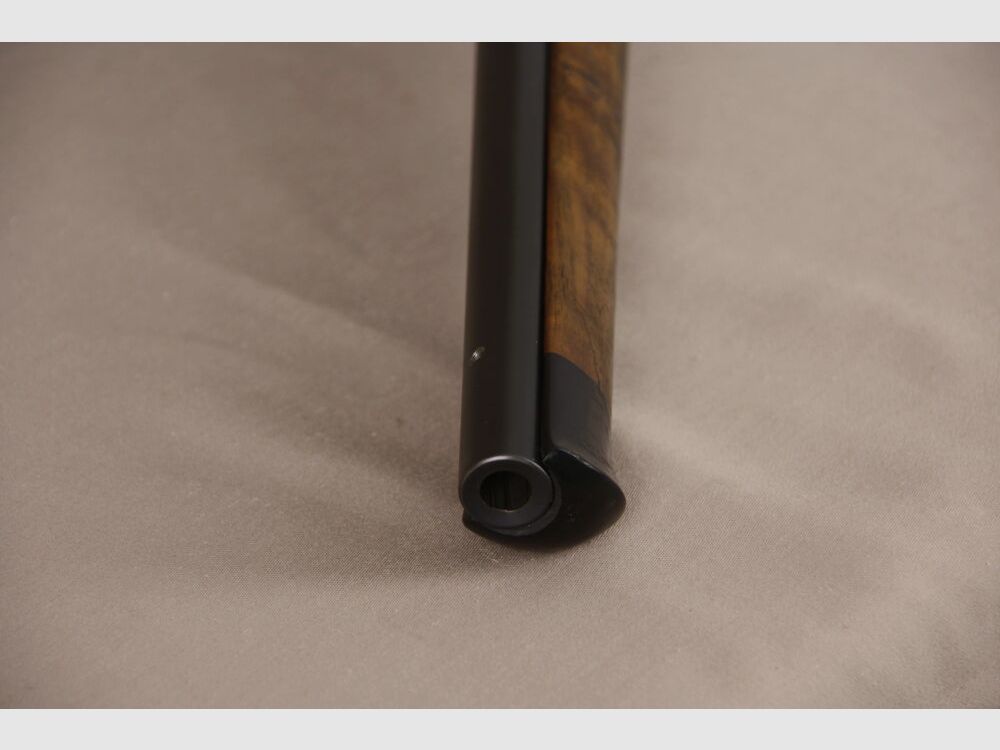 Blaser R93 Stutzen // CUSTOM MADE Handschäftung // Toll gemasertes Schaftholz!