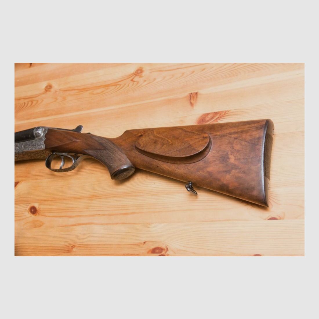 exklusive Jagdflinte side-by-side mit tiefgestochener Gravur Querflinte Doppelflinte