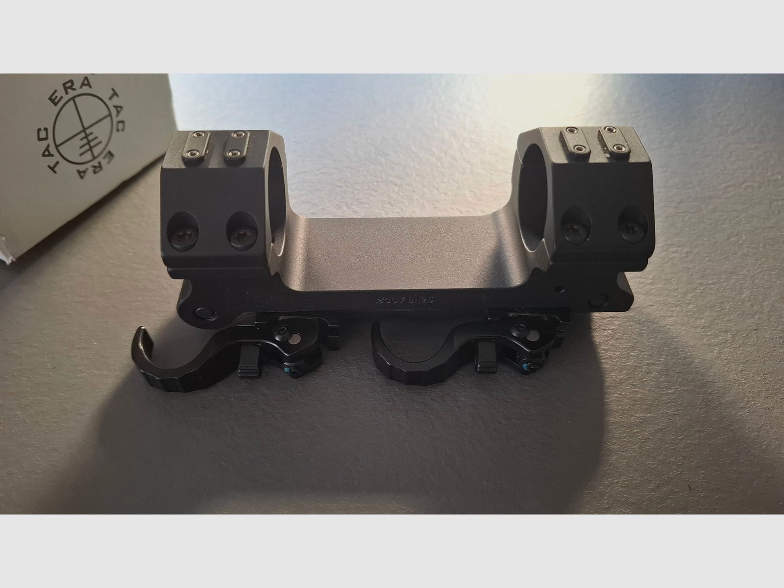 ERATAC Blockmontage mit Schnellspannhebel Ø 30 mm mit einstell. Vorneigung 