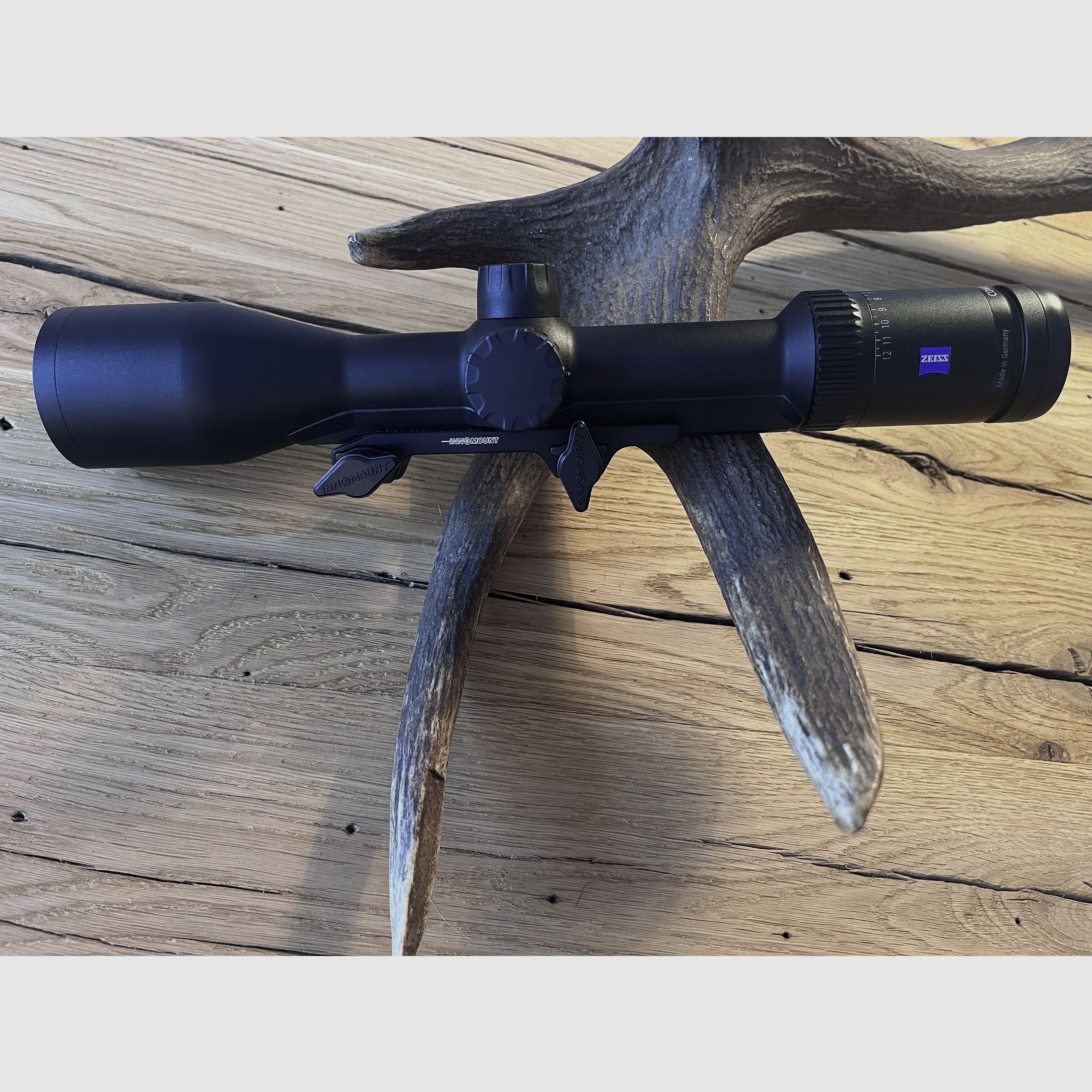 Zeiss Conquest V6 | 2.0-12x50 | Schiene | Rotpunkt | Absehen 60