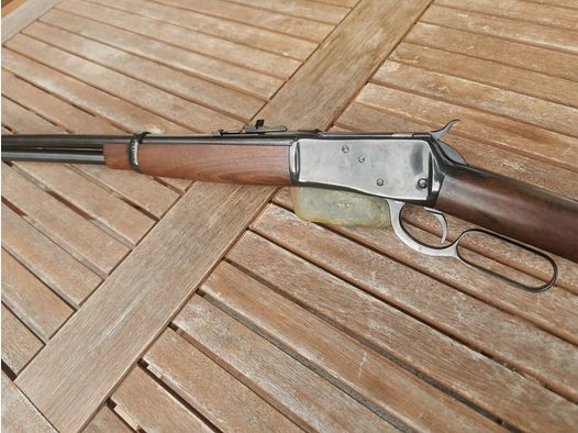Rossi M65 UHR Leveraction 44-40 Win., in ottime condizioni.