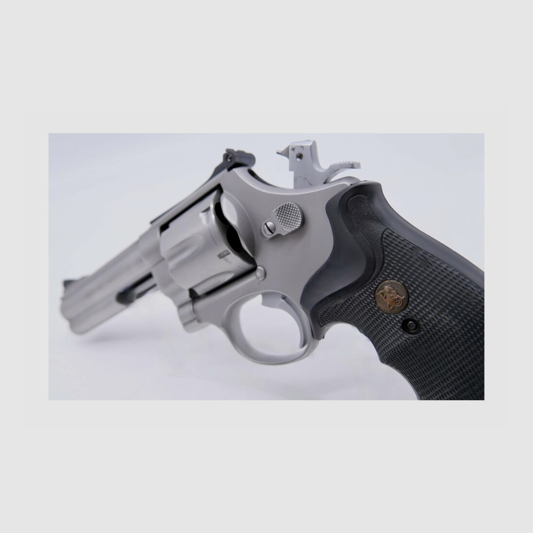 Smith & Wesson .45Auto 5' lufa gumowe okładziny 6-strzałowy bęben .45Auto