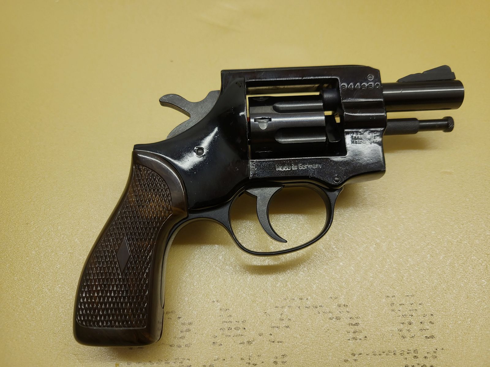 Revoler, Kaliber 22, 8-schüssig