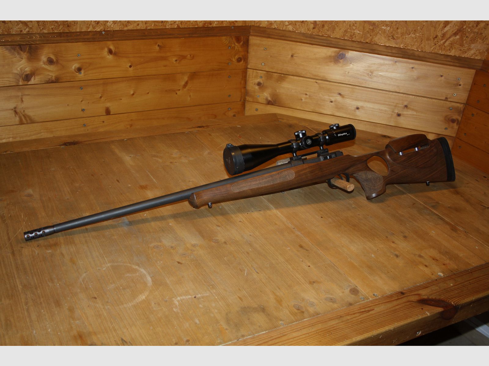 CZ 527 Varmint .223 Rem.  mit Nussbaum Lochschaft