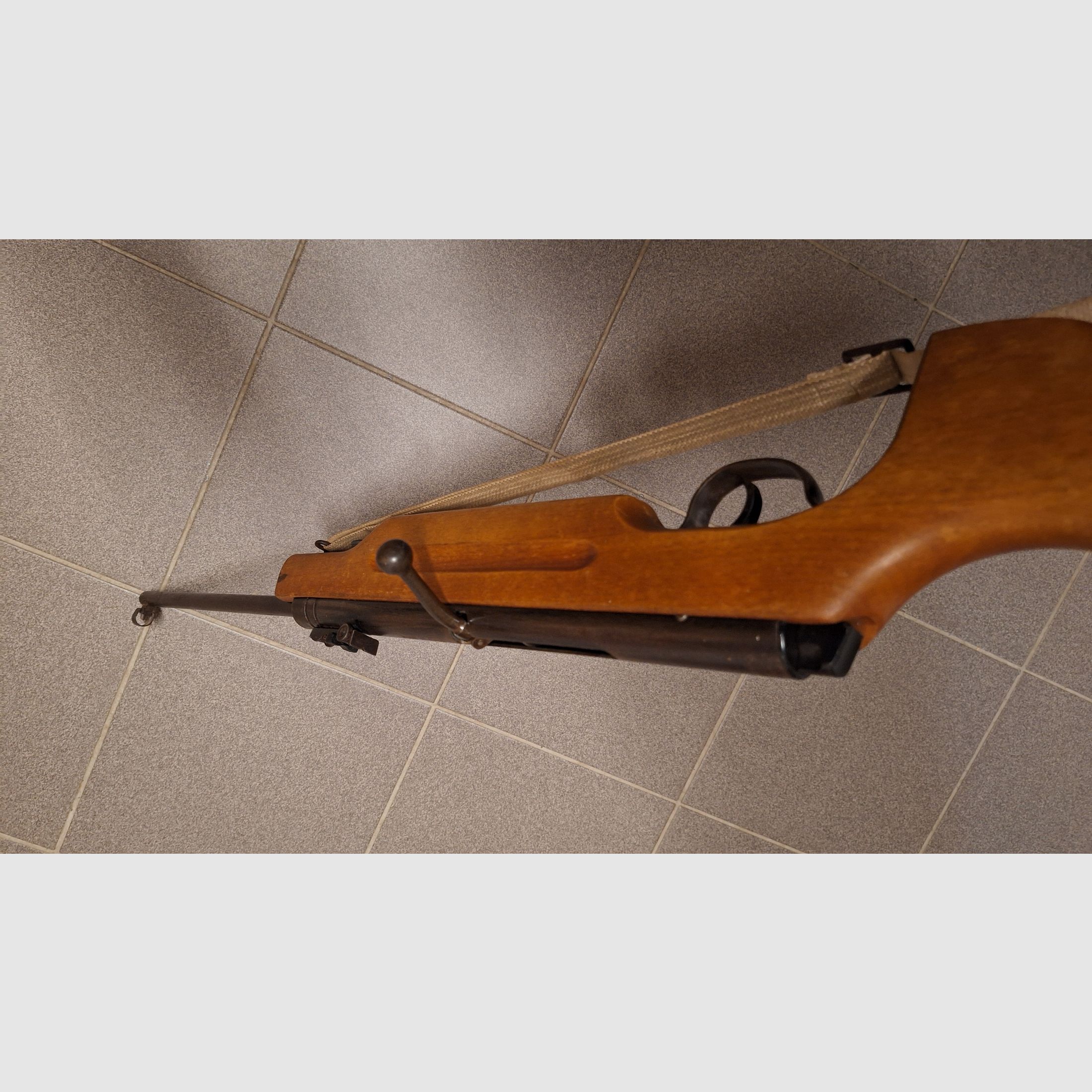 Haenel Suhl 310 DDR-Luftgewehr mit Sportschaft+8er Magazin!