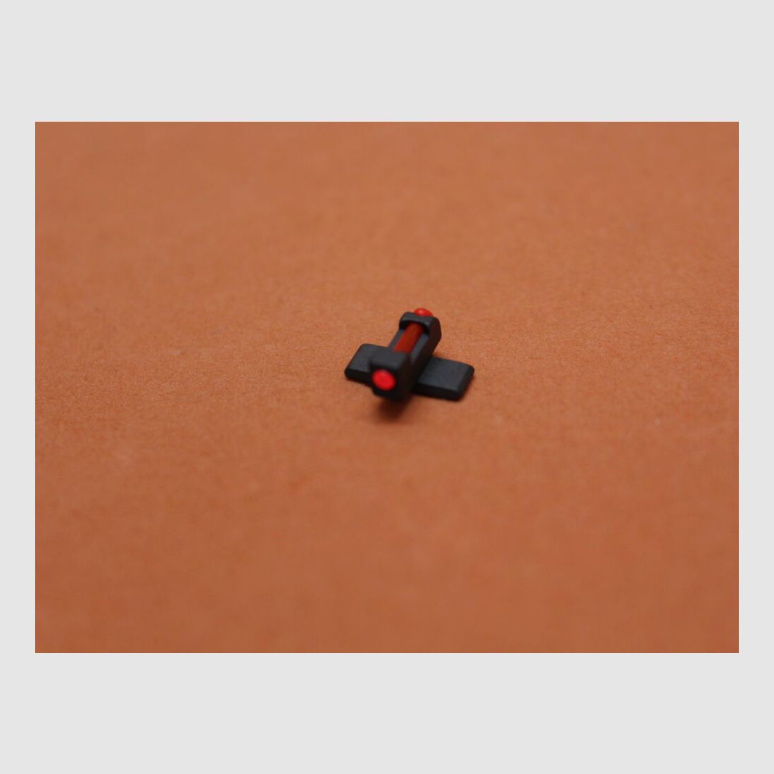 SIG Sauer SIG Sauer: Fiber optic front sight (71002456) LPA red Suitable for SIG Sauer pistols Classic Line and X-LINE., image 1 of 3
