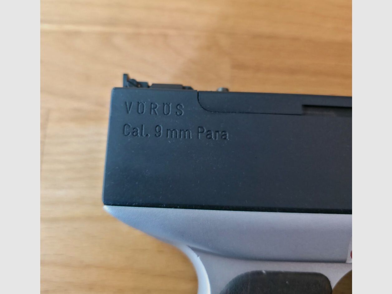 Vörös Model 1