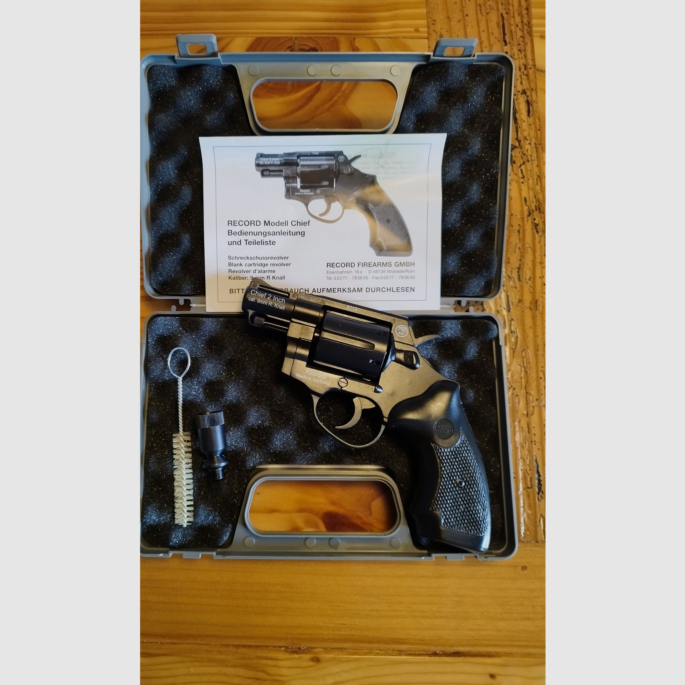 Record Chief 2" blank firing revolver caliber 9mm R.K