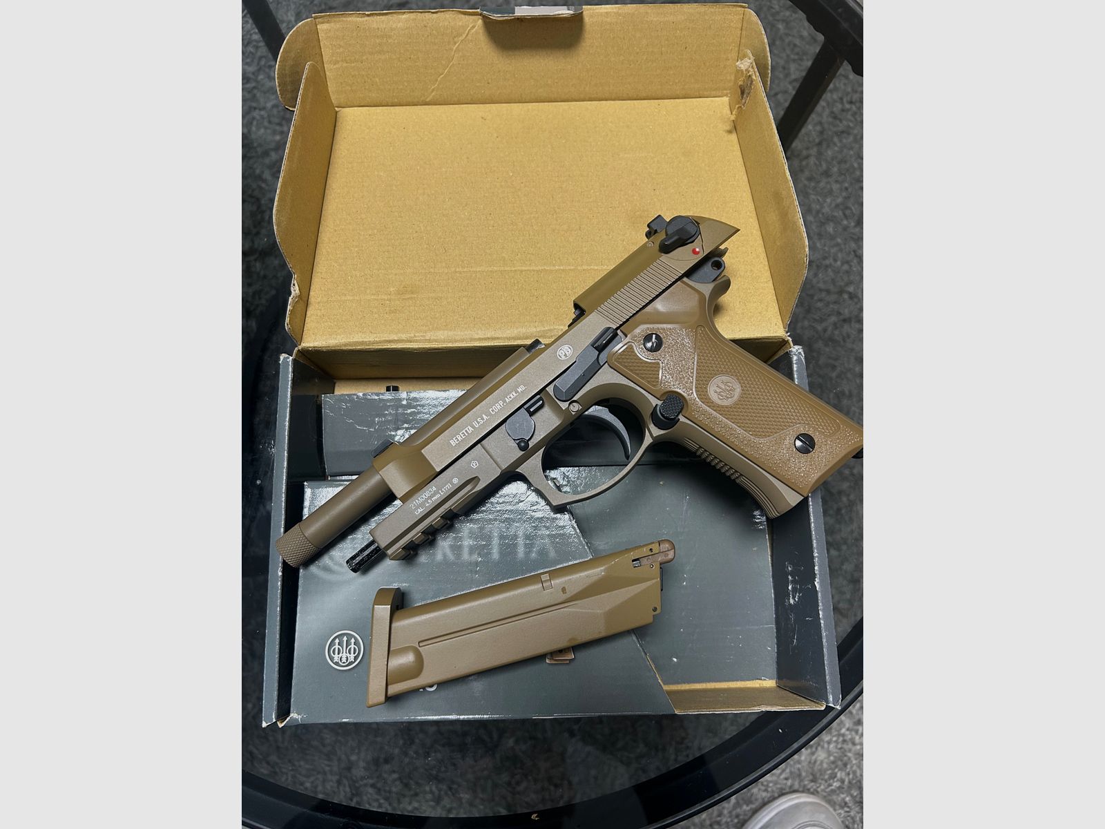 Beretta M9 A3 CO2 Luftpistole Kal. 4,5 mm BB FDE, Bild 3 von 5