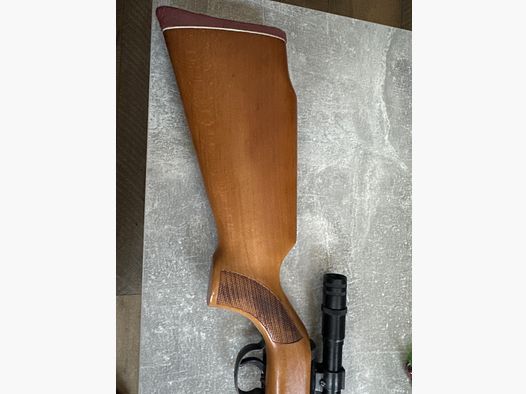 Diana wiatrówka model 35 kal. 4,5 mm bez oznaczenia F, ponieważ wyprodukowana przed 1970 rokiem!! Super stan!
