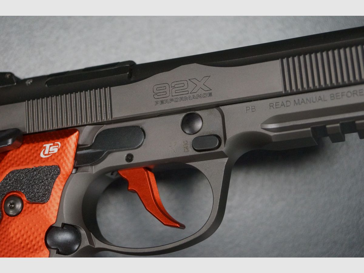 Beretta 92X Performance Dark Series Red, Bild 4 von 9