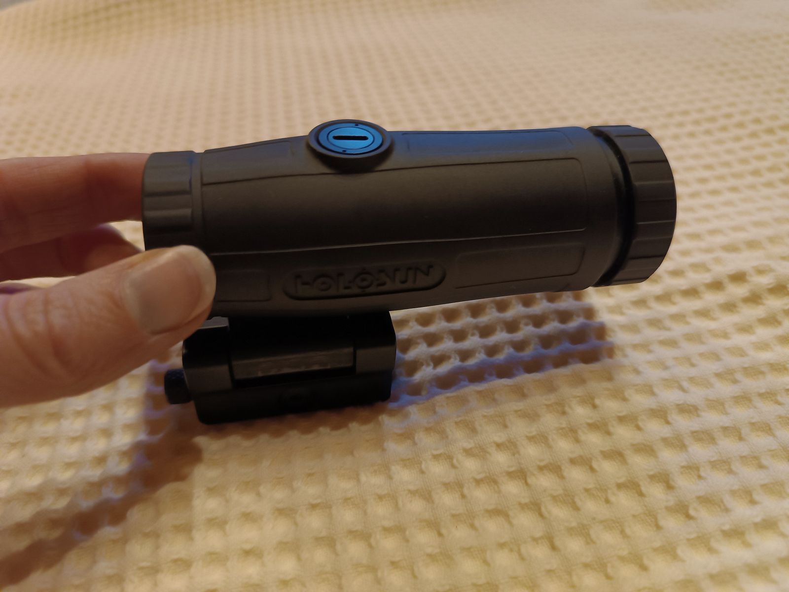 Holosun Magnifier. 3-fach Vergrößerung.