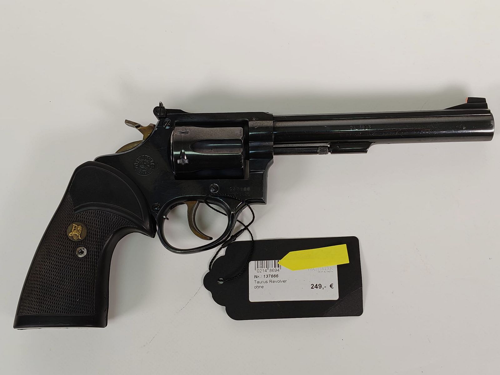 Taurus Revolver .22lr mit Wechselgriffen
