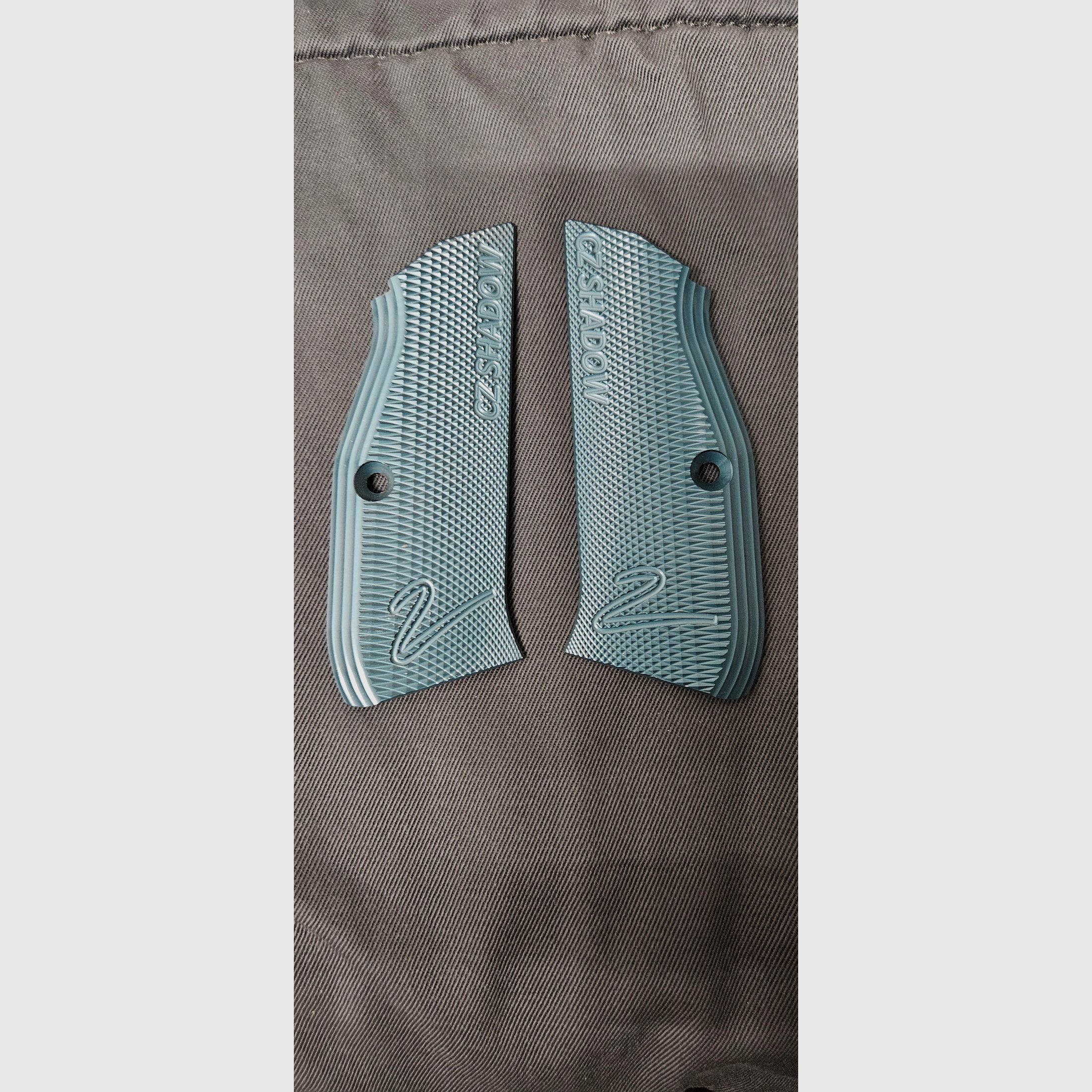 CZ Shadow 2 originale Alu Griffschalen