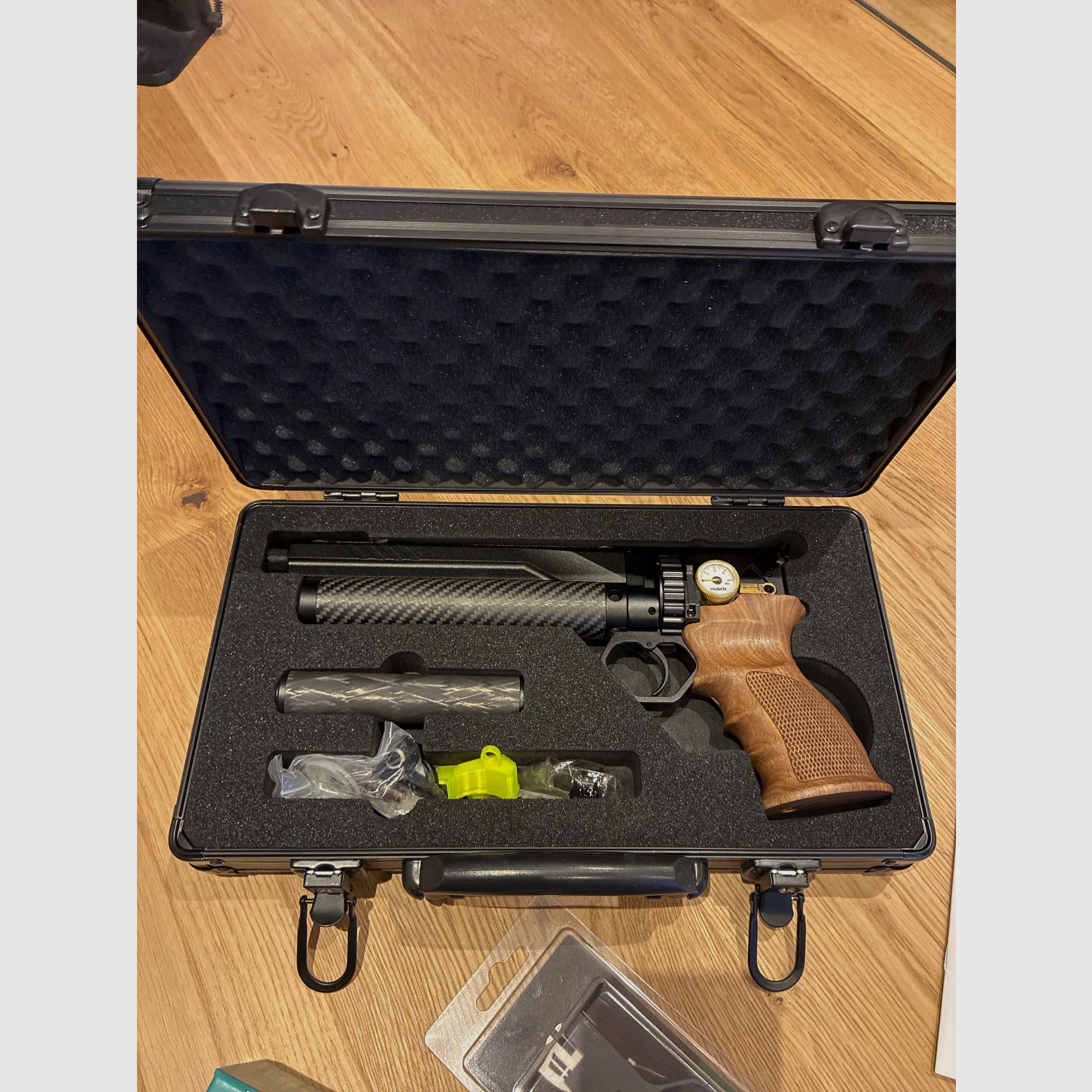 Huben GK1 mit Zubehör , Bild 1 von 4
