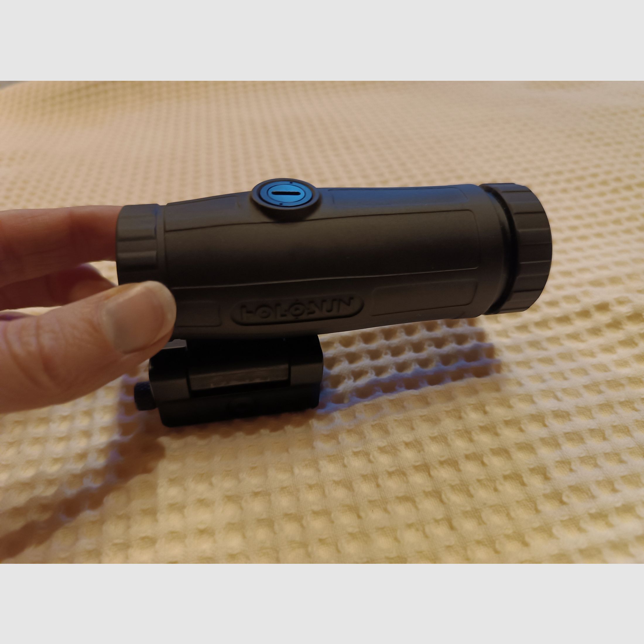 Holosun Magnifier. 3-fach Vergrößerung.
