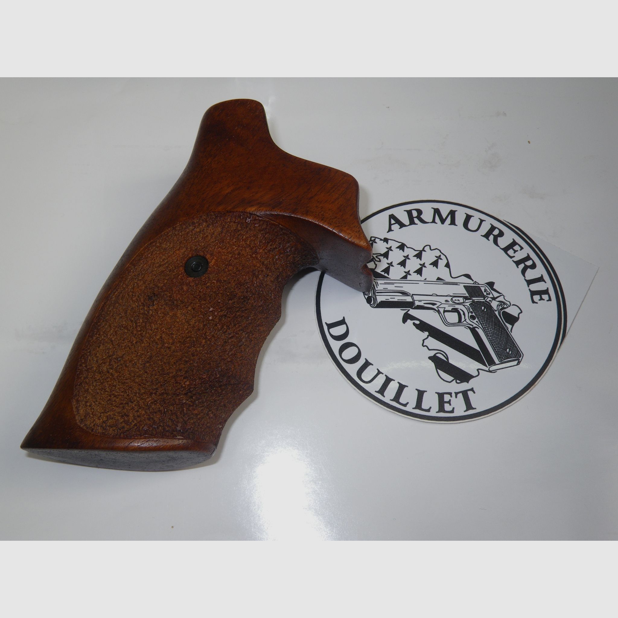 Griffschalen aus Holz mit Textur und Logo für Revolver Colt King Cobra (altes Modell), Bild 2 von 2