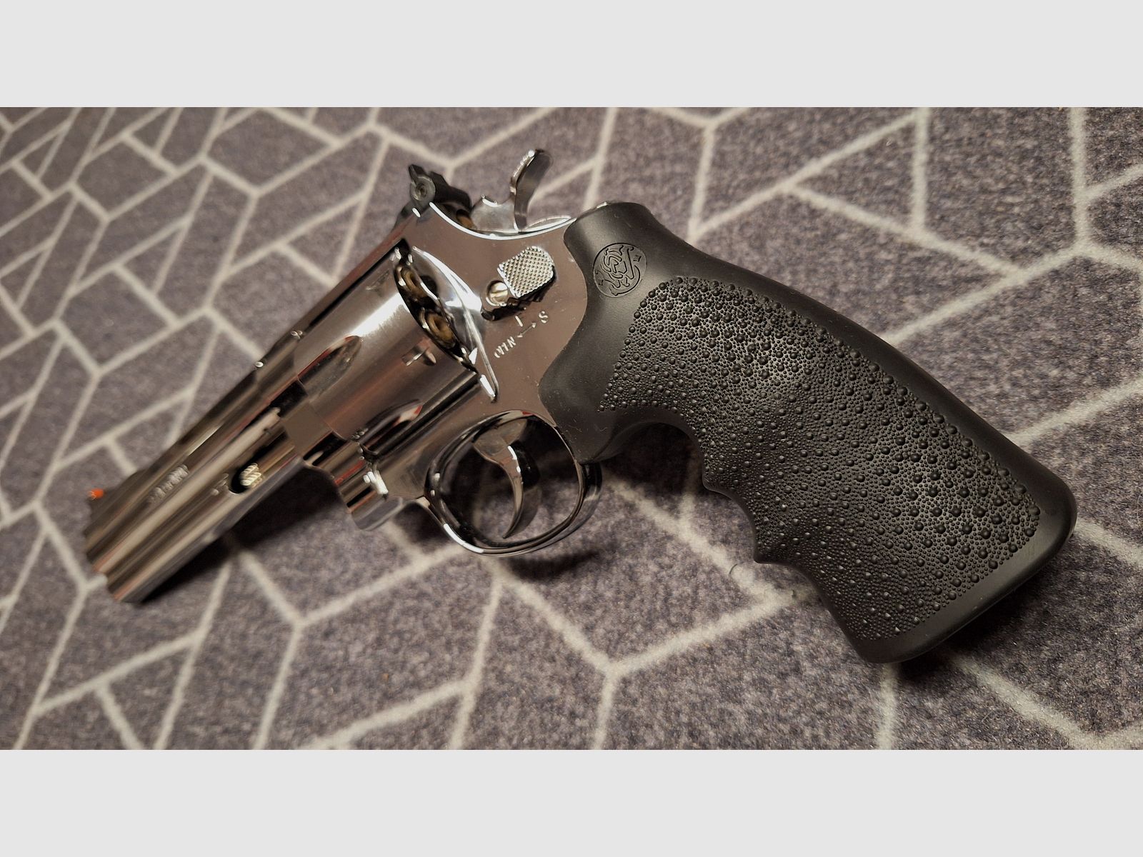 Smith & Wesson 629 Classic 5 Zoll Steel-Finish Co2-Revolver Kaliber 4,5 mm Diabolo NEU!