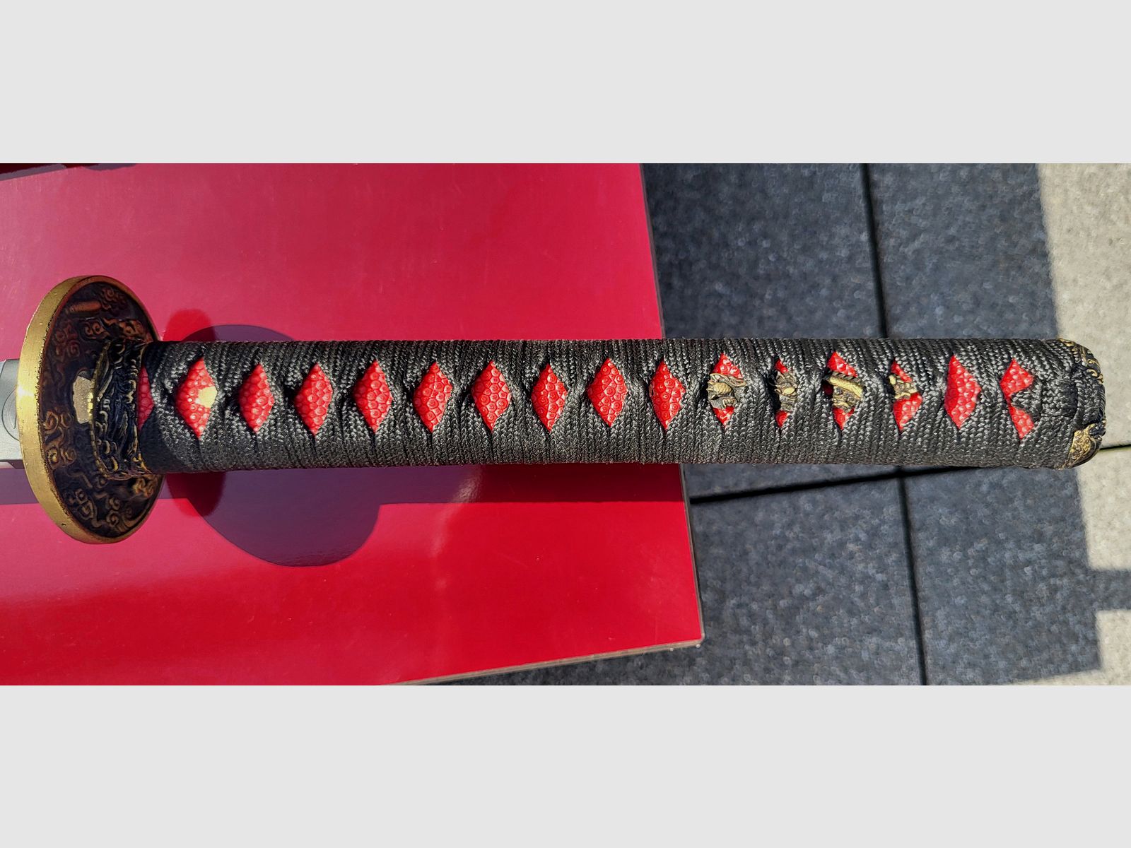 Katana Toshiro Tenryu, schwarz, mit eingraviertem Drachen auf Saya