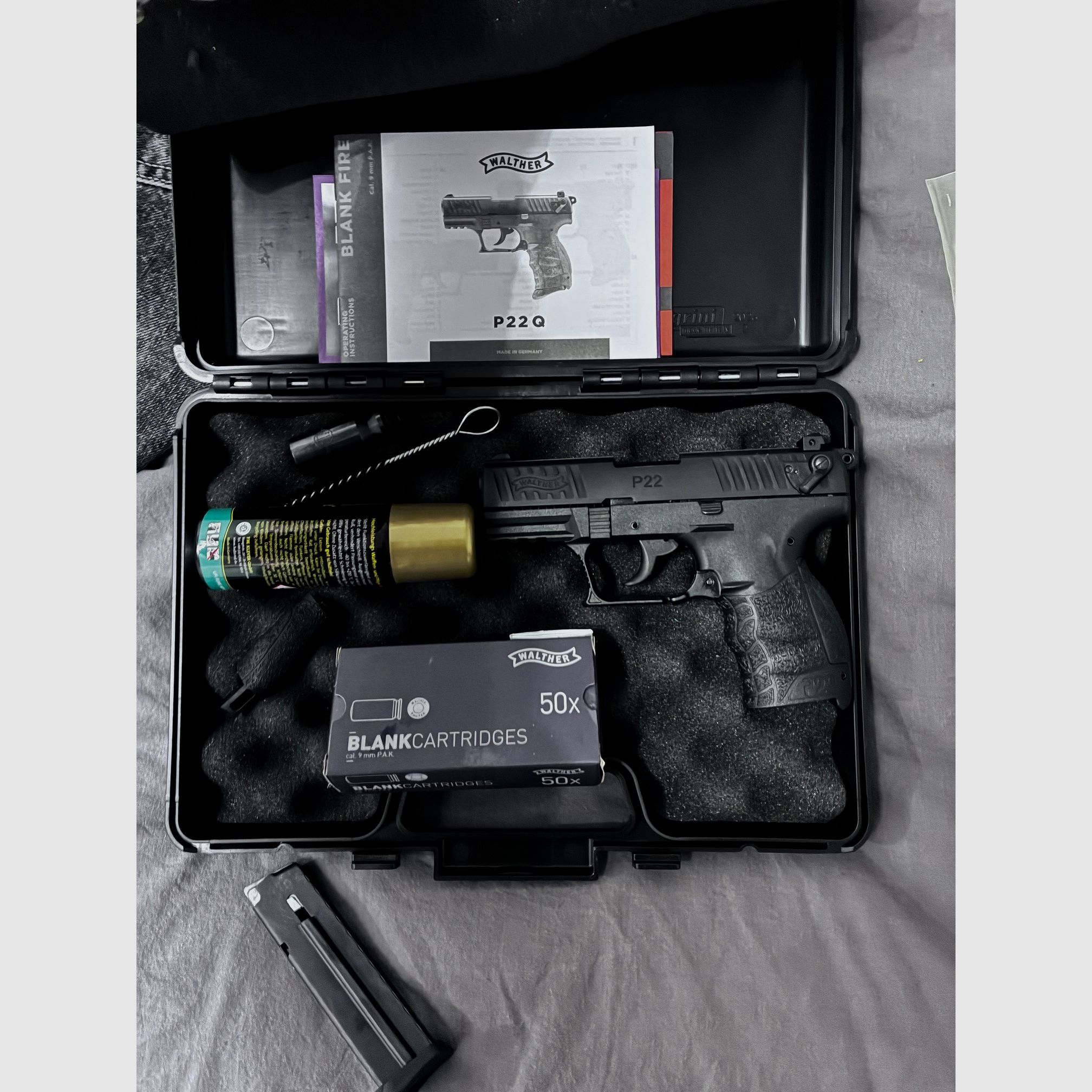 Schreckschuss Walter Umarex P22 Q mit 7 Schuss Magazin 9mm