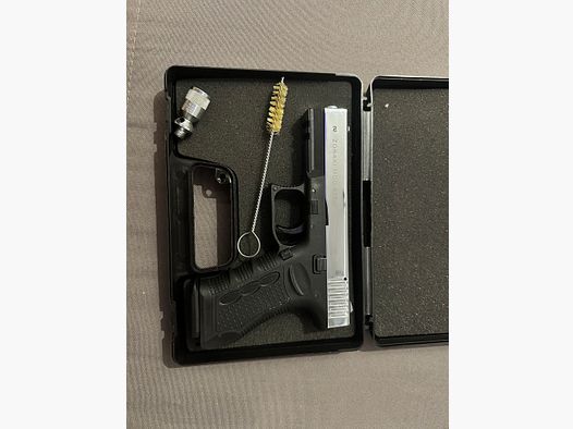 Zoraki 917 Shiny Chrome – 9 mm P.A.K. – like new condition