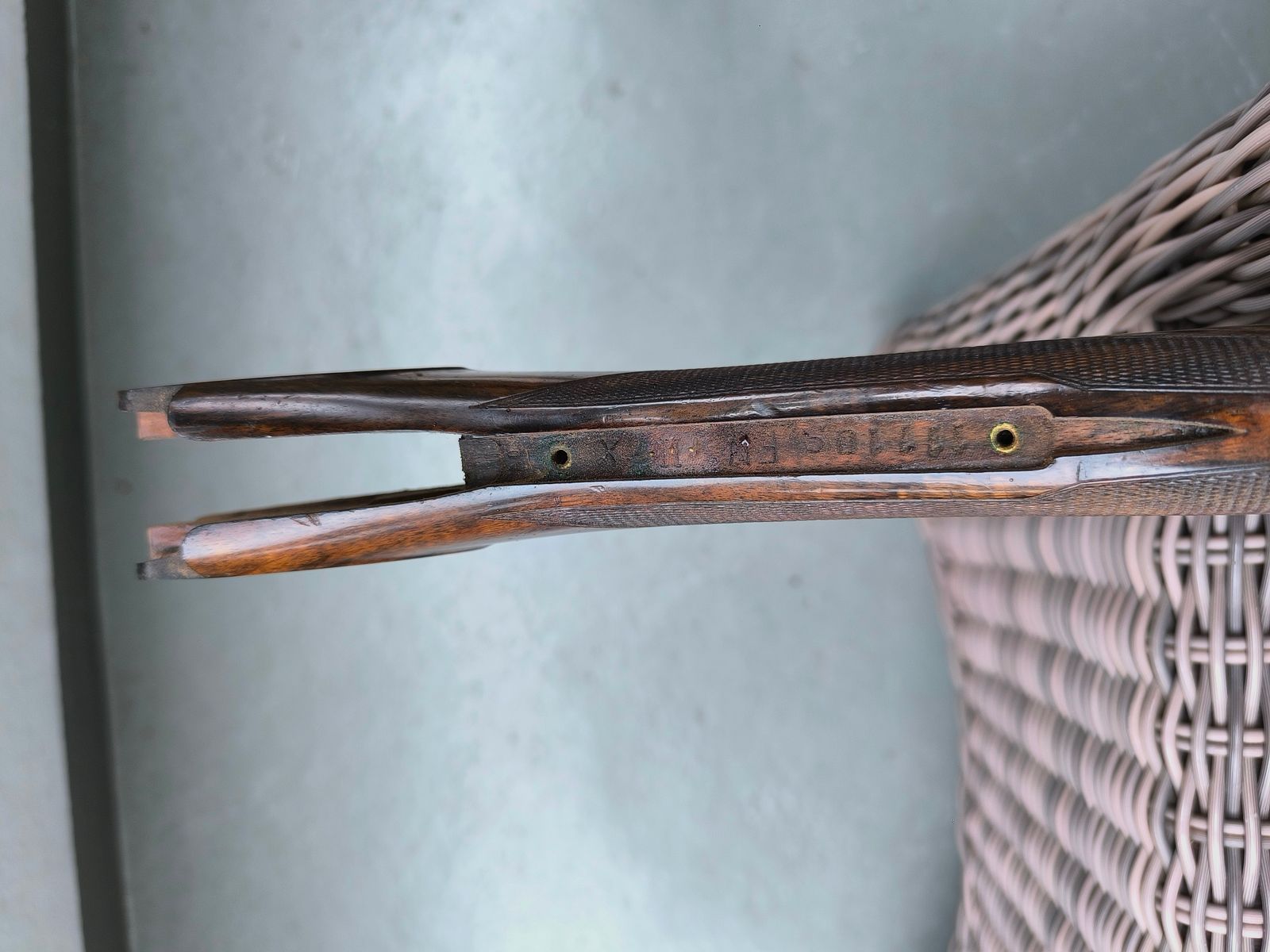 FN B25 visbuik-kolf met voorhand