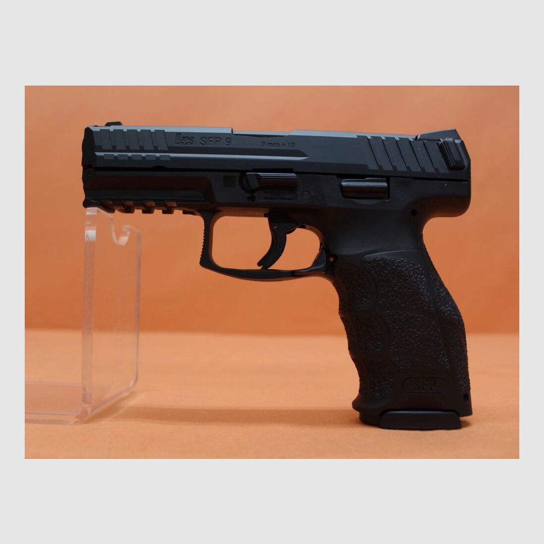Heckler&Koch Ha.Pistole 9mmLuger Heckler&Koch/H&K HK SFP9 (SF) 104mm Polygonlauf/ Paddle (9mmPara/9x19), Bild 1 von 3