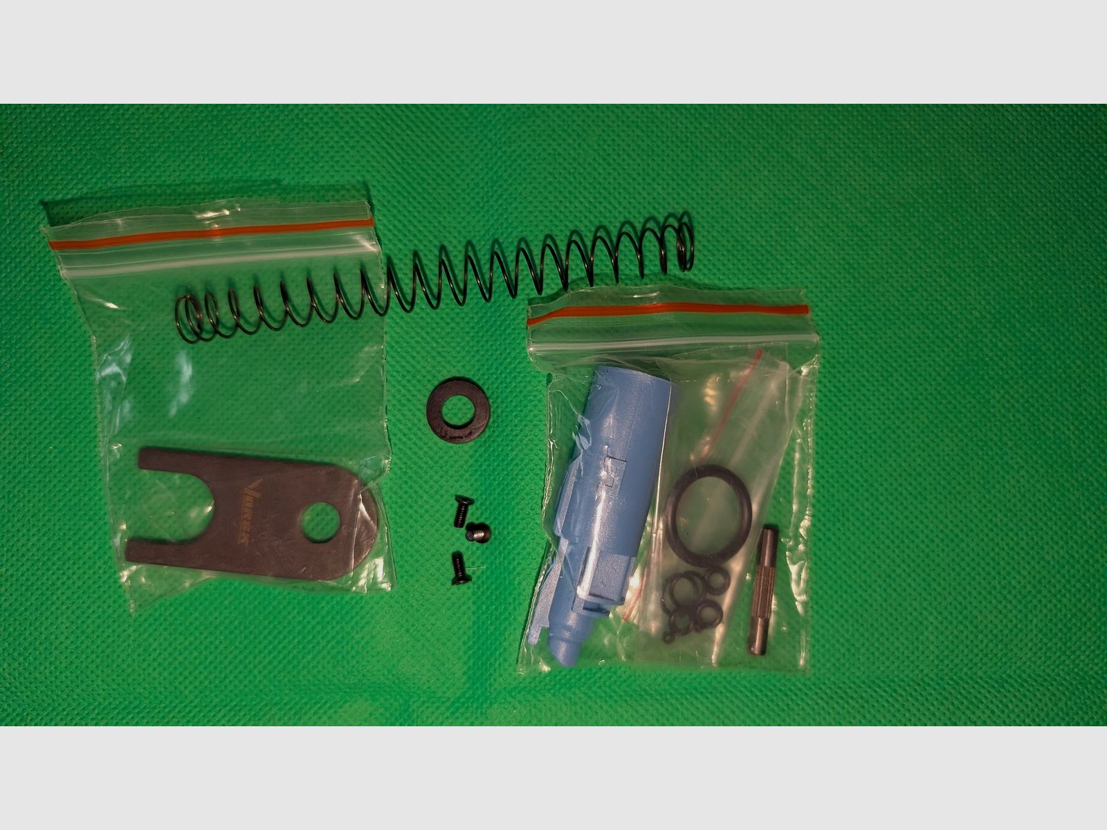 Vorsk Airsoft Hi-Capa 5.1 Split-Slide Vollmetall GBB 6mm BB inkl. Pistolenkoffer, versandkostenfrei in D