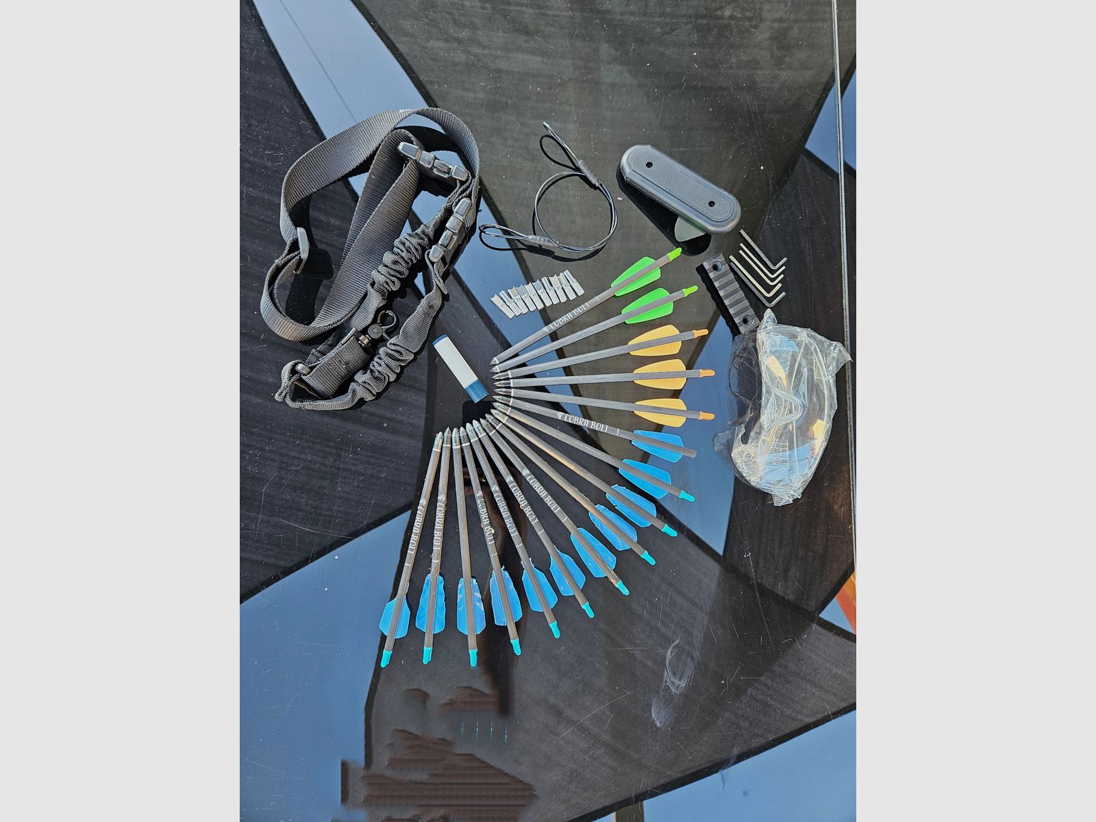 EK ARCHERY Cobra System Adder - 249 fps / 130 lbs - Pistolenarmbrust + Zielscheibe + Zubehör
