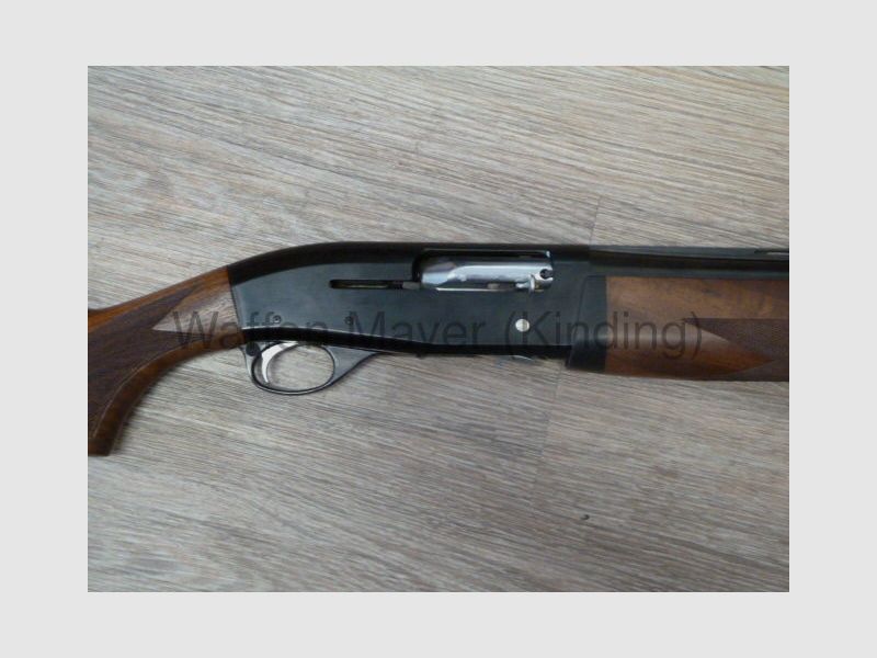 Fusil à chargement automatique SKB
