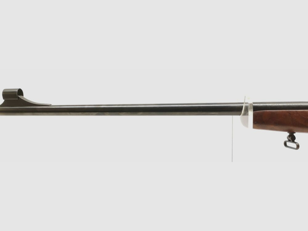 Zastava mit Zielfernrohr