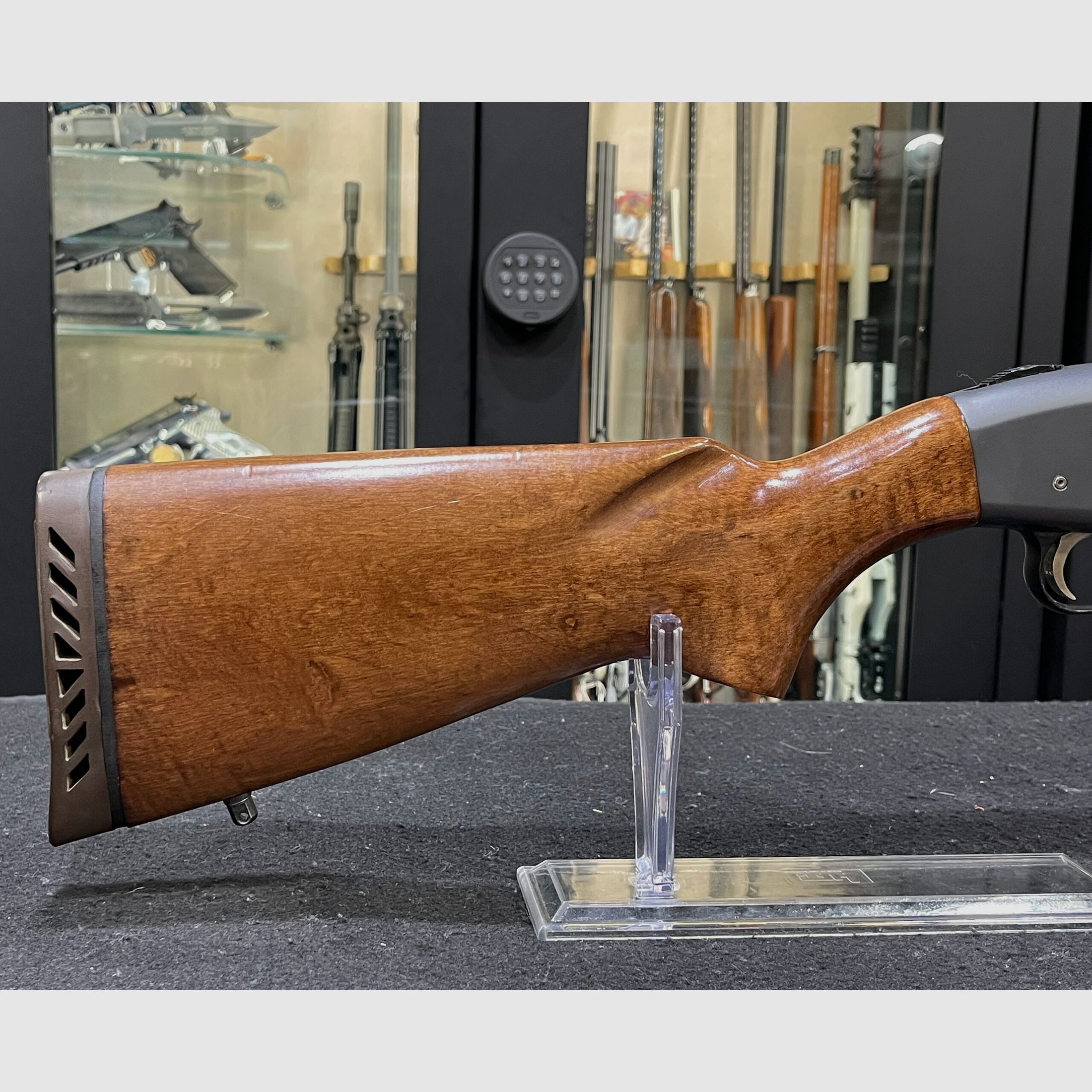 MOSSBERG 590, image 8 sur 17