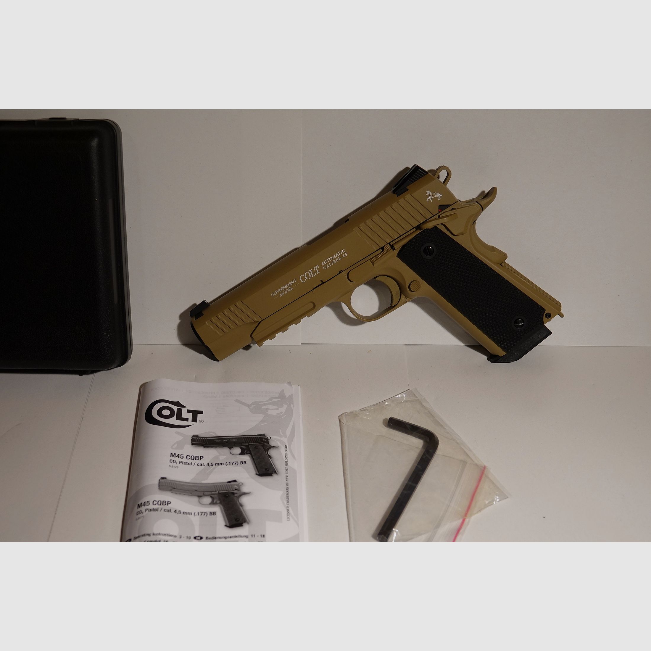 Pistola Colt M45 CQBP CO2 en raro TAN BEIGE como nueva