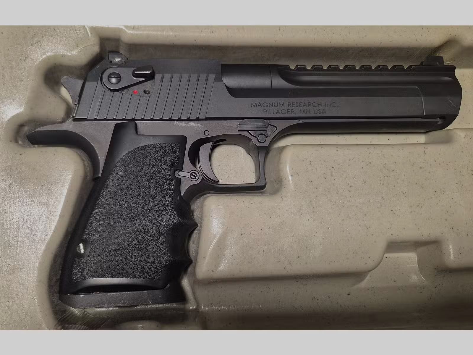 Magnum Research DESERT EAGLE .44 Magnum, 6" brüniert
