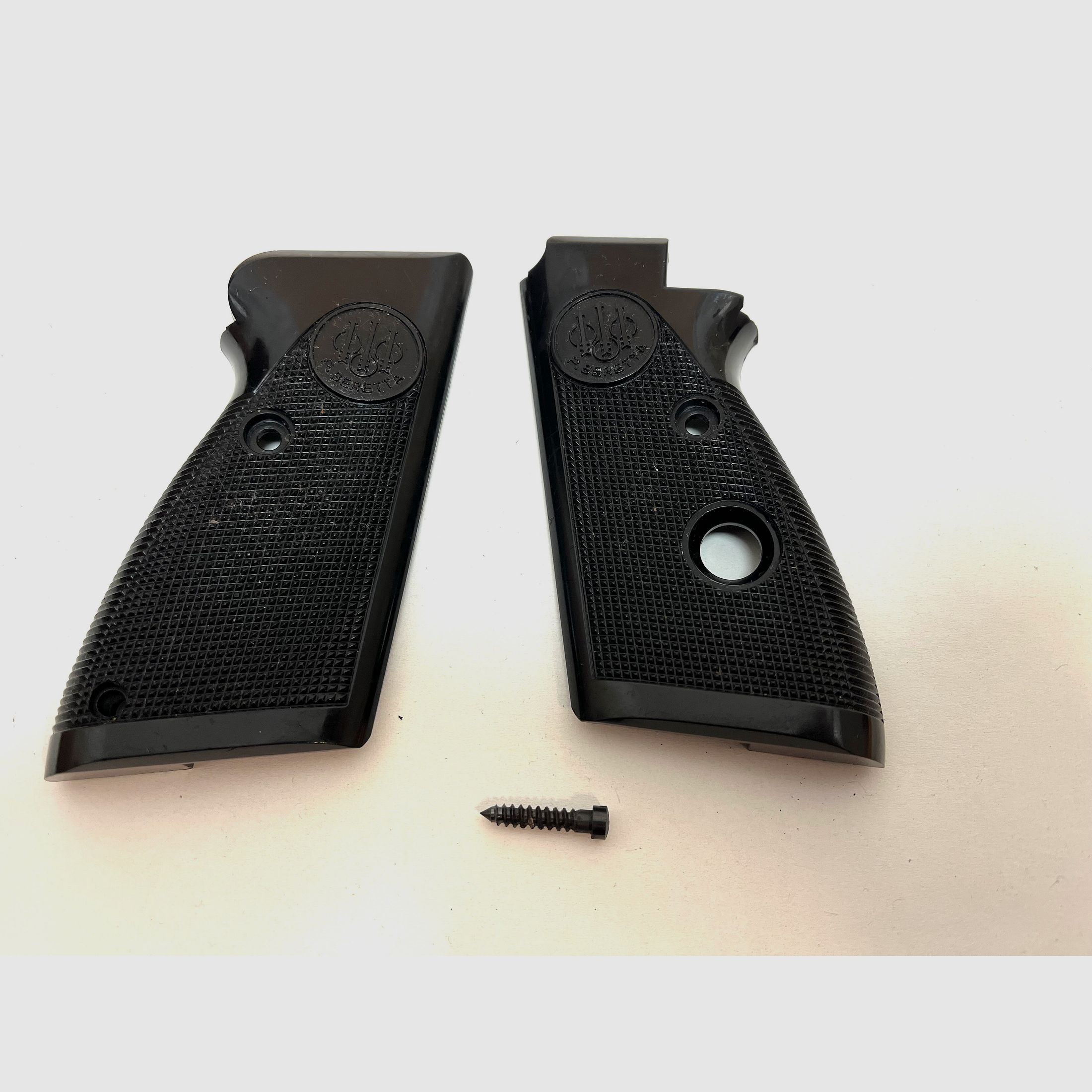 ••• Beretta Mod. 70 Griffschalen - Kunststoff •••