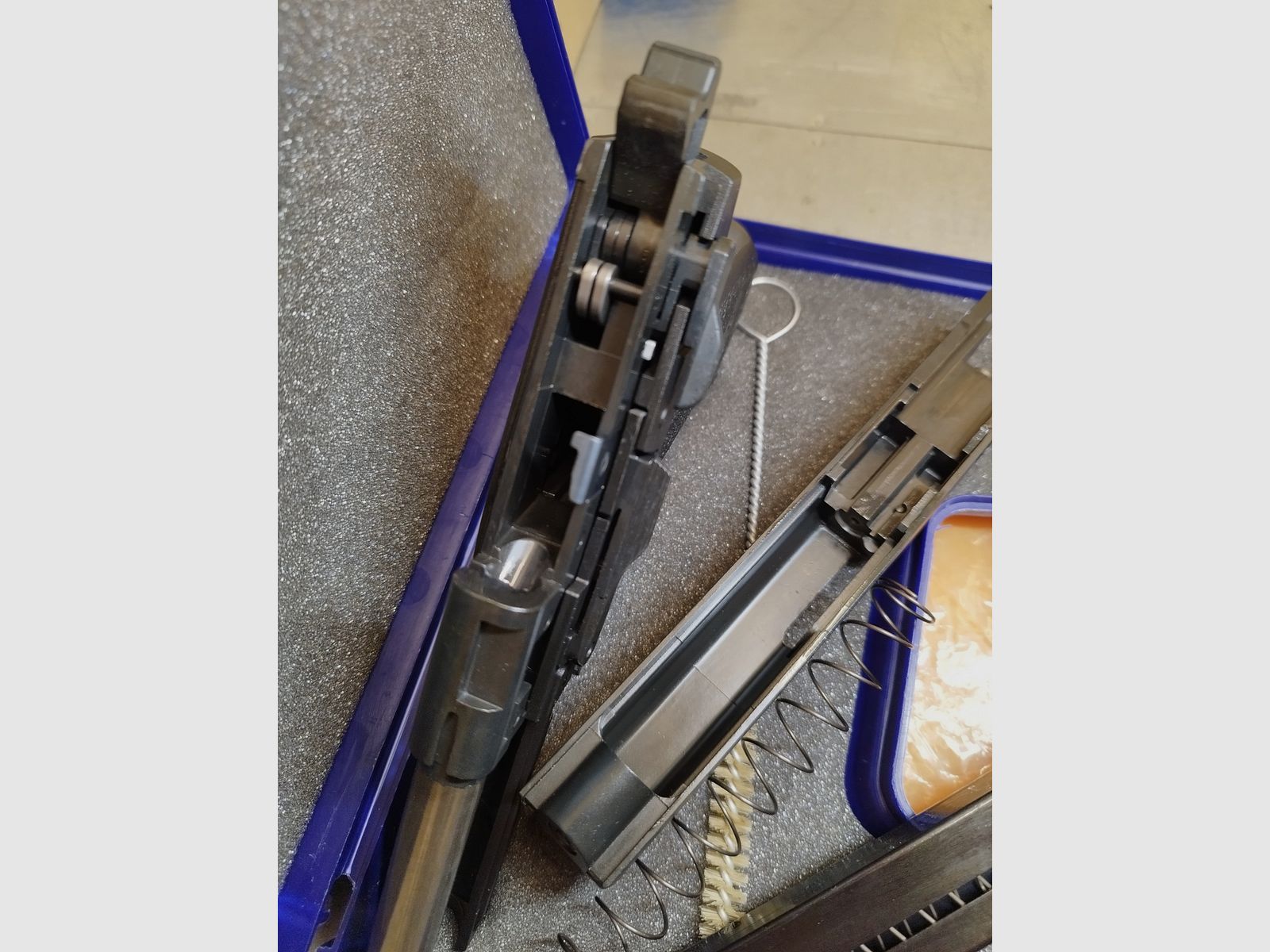 Röhm RG 96 in 9mm PAK. + 50 Knallpatronen Fiocchi 9mm PAK. Top Zustand!!!, Bild 6 von 9