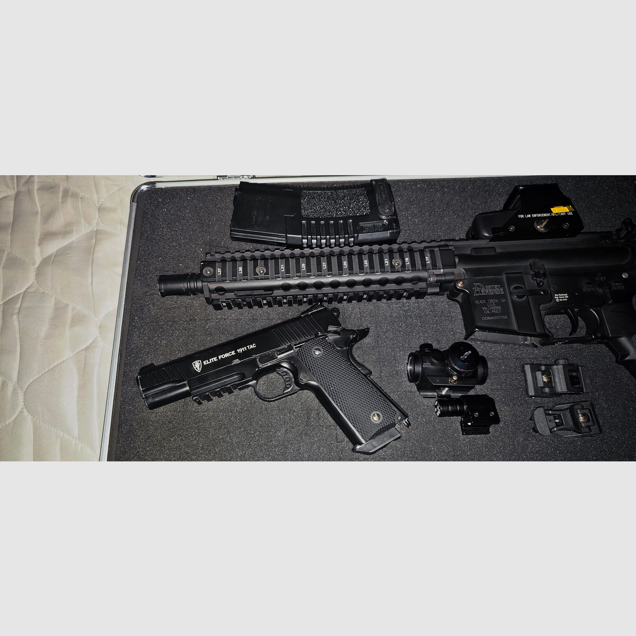 MK18 mod (Specna Arms) (Daniel Defense) /1911 Elite Force colt