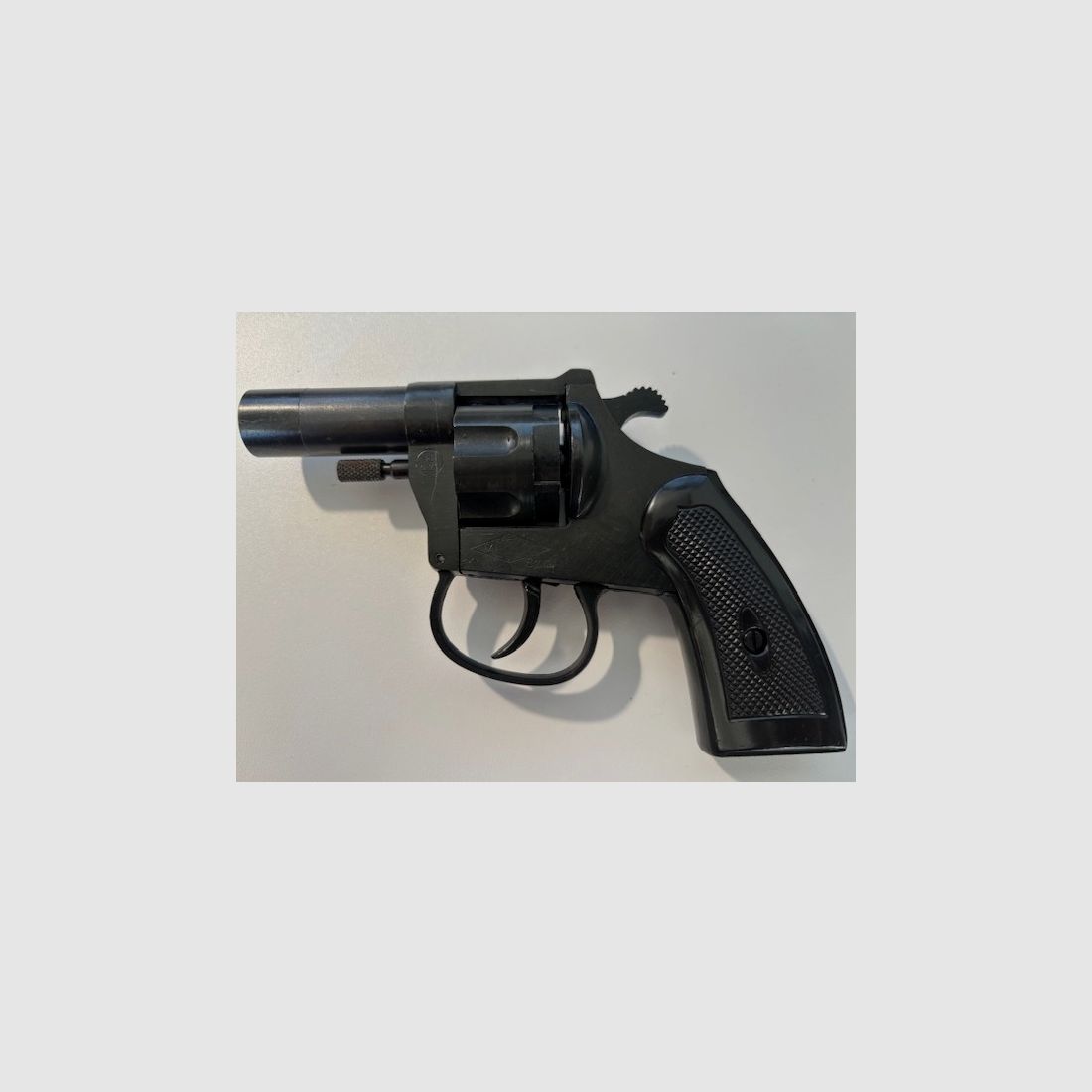 ME Cuno Melcher Schreckschuss- Gasrevolver ME 70/G, 6mm Flobert mit integriertem Abschussbecher