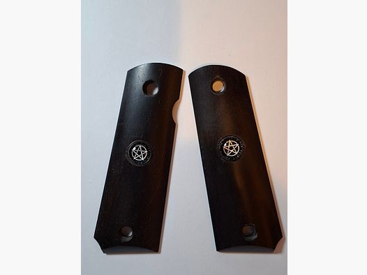 Griffschalen der Cold 1911 oder ME Sport 1911, siehe Bild.