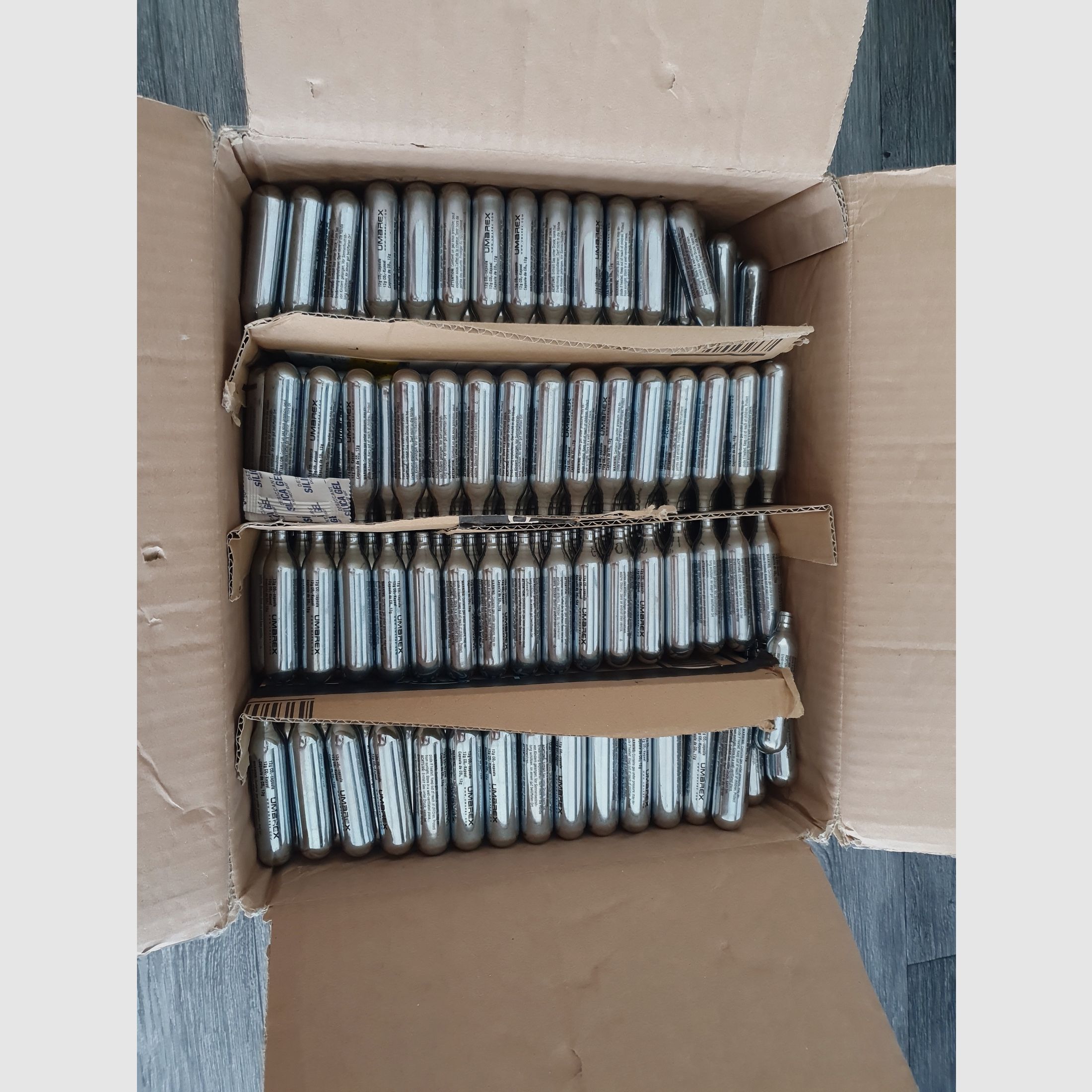 500x stück 12Gr CO2 Kapsel von Umarex NEU
