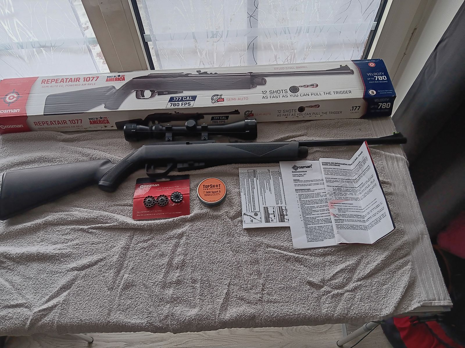 Neue Co2 Crosman 1077 mit Zielfernrohr 12 Schuss Mag.