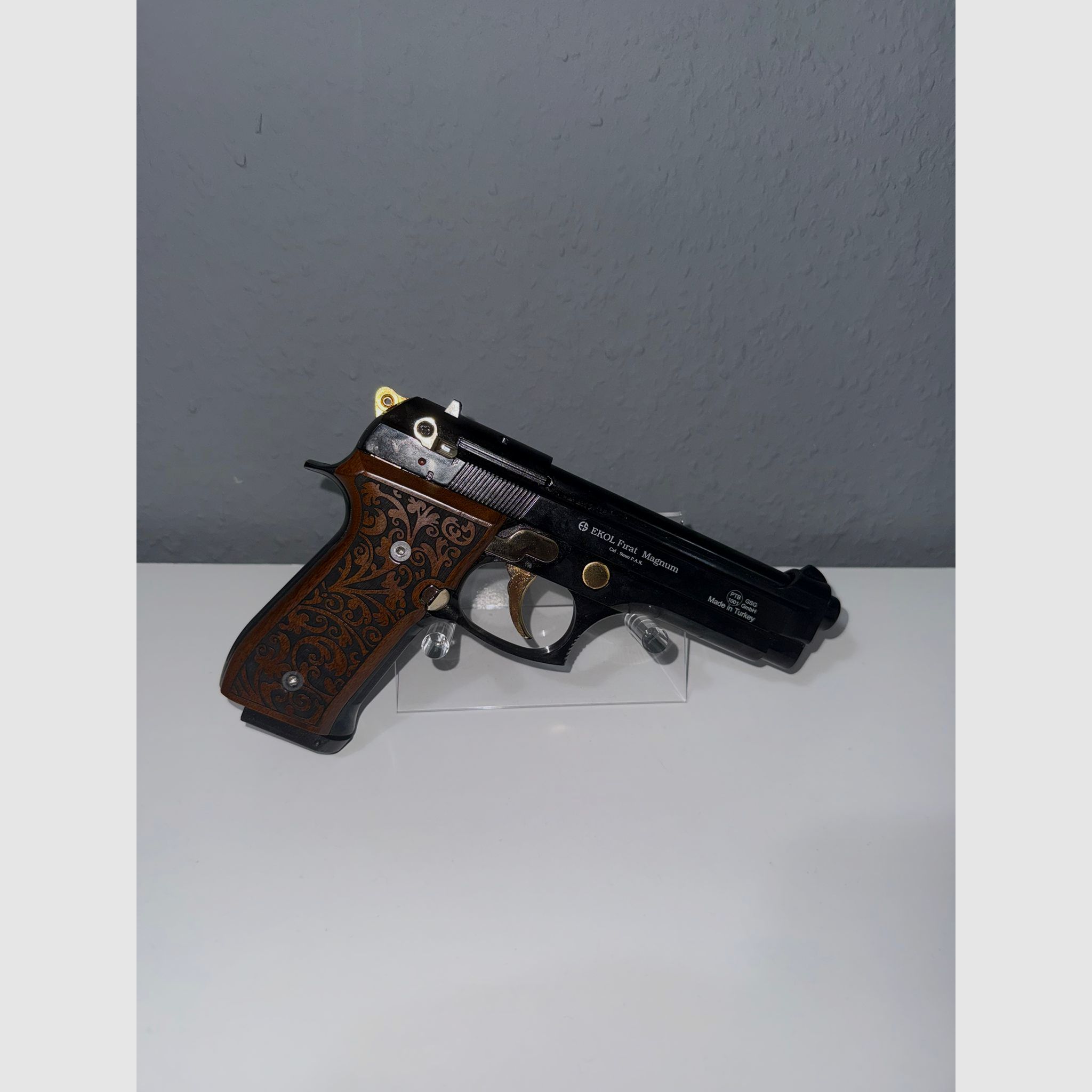 Ekol Firat Magnum pistola a salve – Edizione Nero / Oro, immagine 2 di 2