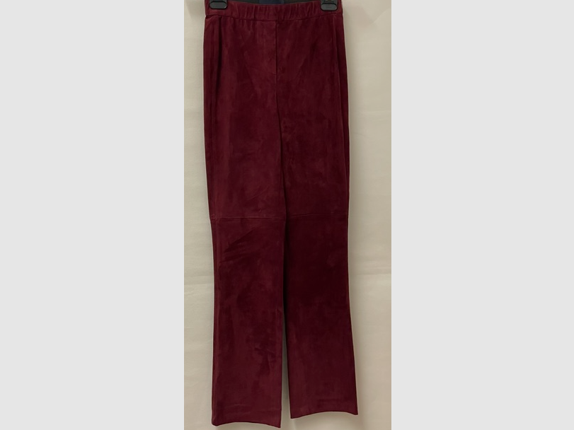 Maximilian Lederhose Laura in Bordeaux