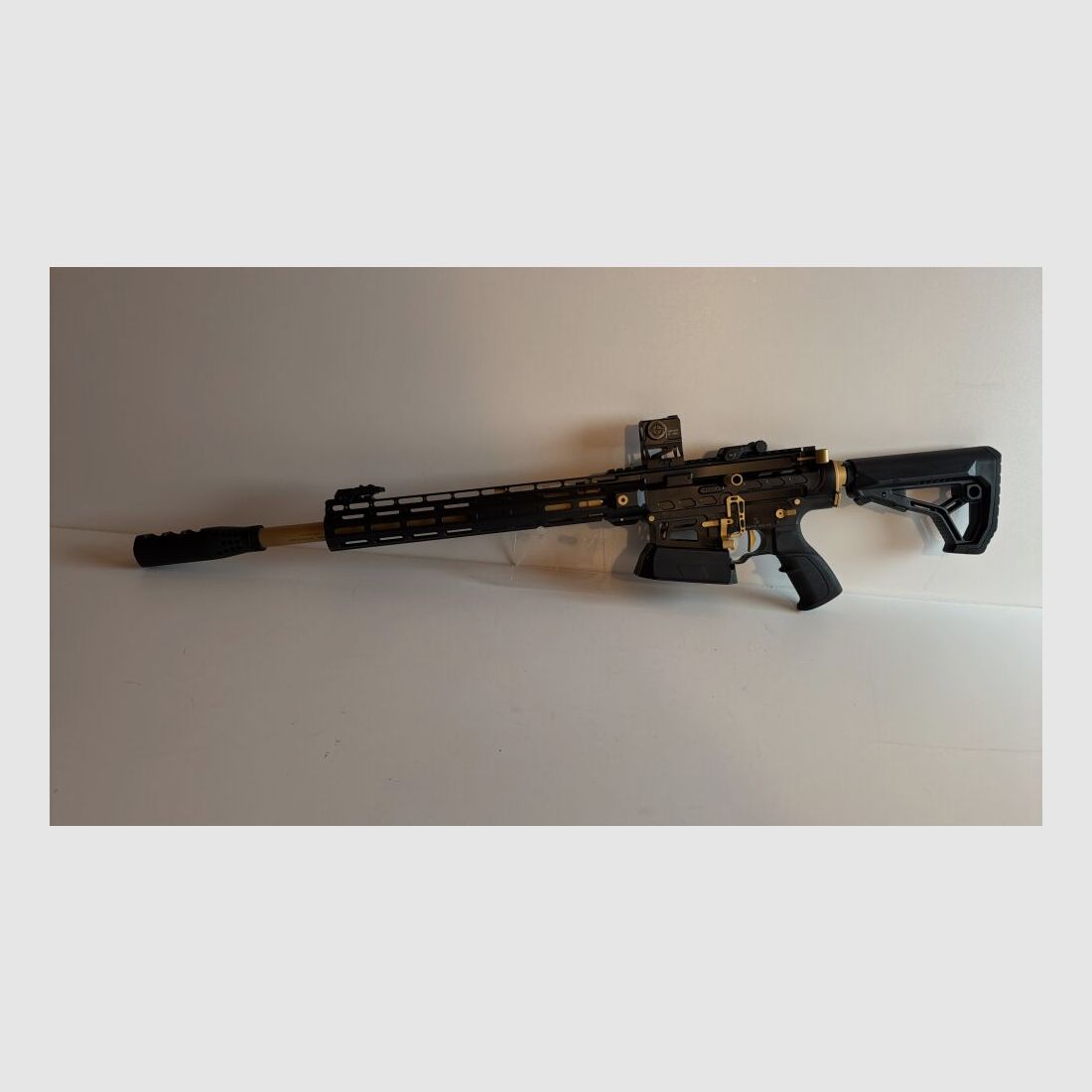 Huglu HUGLU SF GEWEER XR-8 PRO incl. Sight Mark Red Dot 12/76
