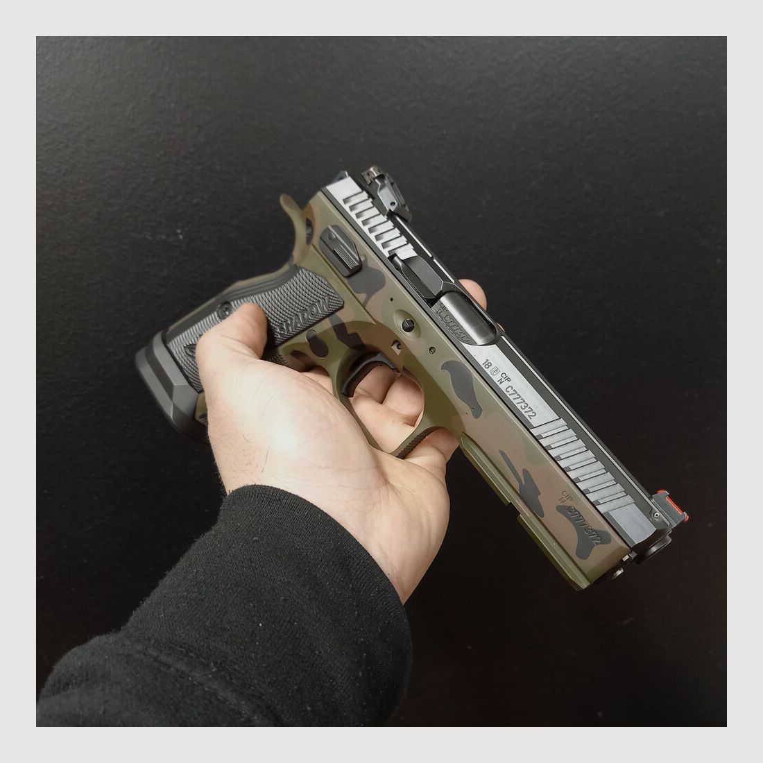ATELIER // CERAKOTE MULTICAM KURZWAFFE KOMPLETT, Bild 12 von 12