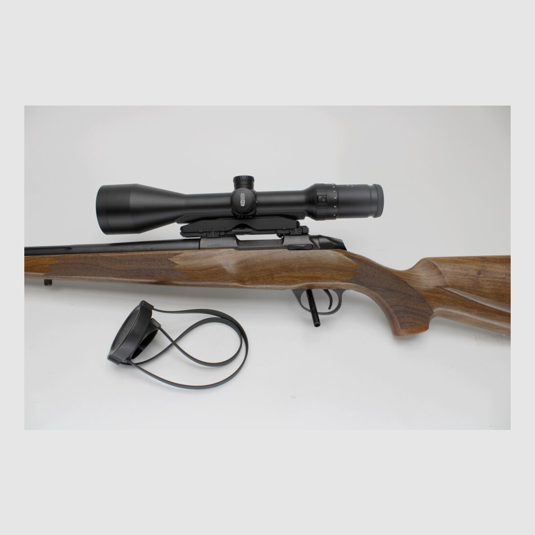 Rep. Büchse Sako 85 Varmint Kurz kannelierter Lauf Meopta 3-12x56 auf Dentl .222Rem